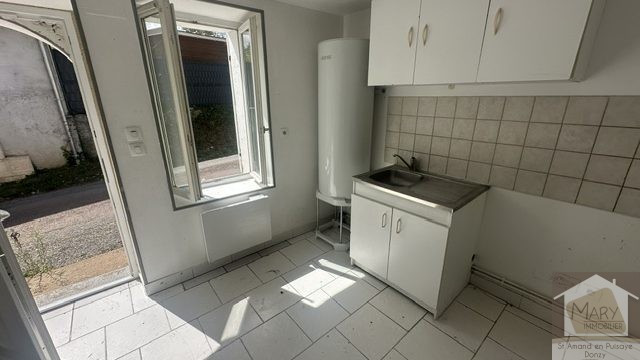 Réf 2362  SAINT AMAND EN PUISAYE
