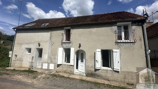 Réf 2362  SAINT AMAND EN PUISAYE
