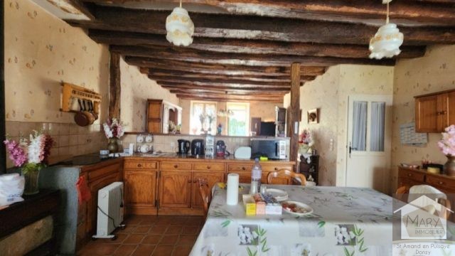 Réf 2674 SAINT AMAND EN PUISAYE