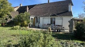Réf 2365 Secteur Saint Amand en Puisaye
